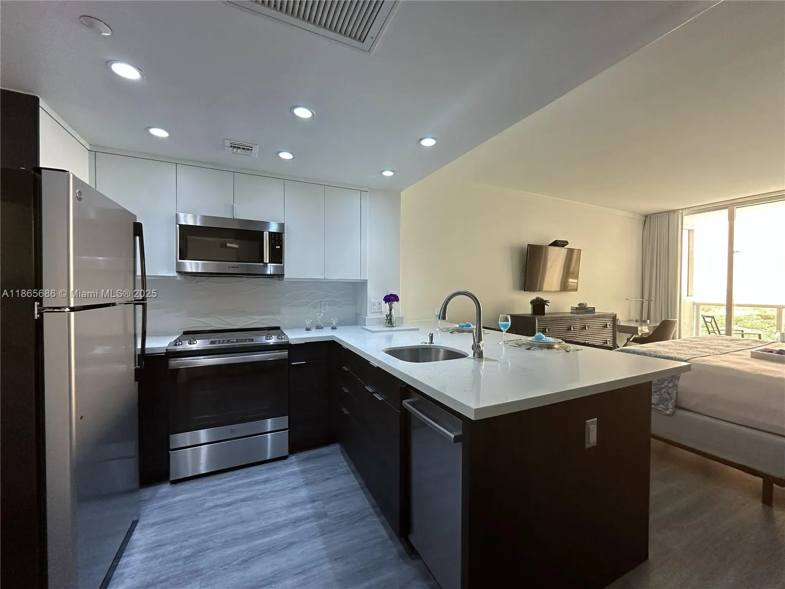 2889 Mcfarlane Rd, #1406