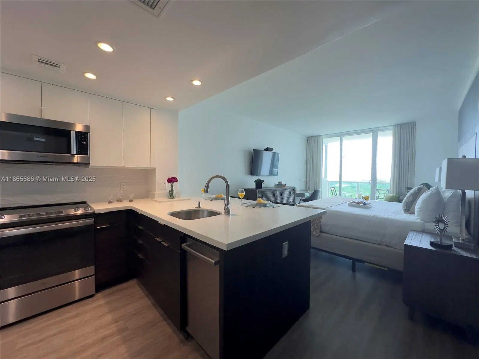 2889 Mcfarlane Rd, #1406