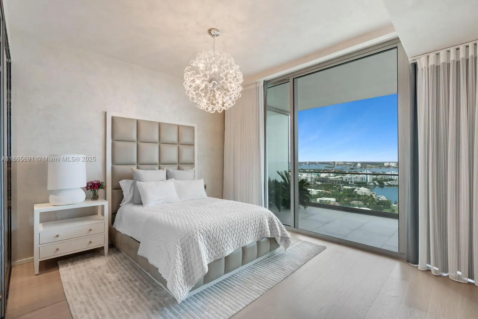 10203 Collins Ave, #2601