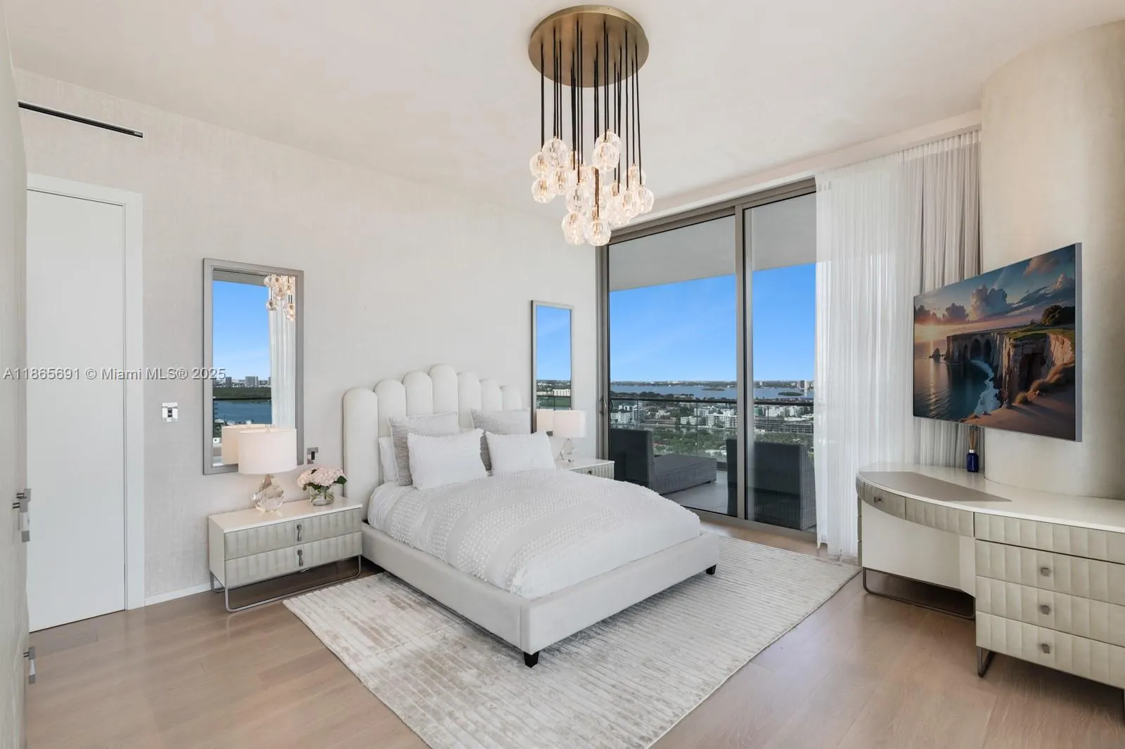 10203 Collins Ave, #2601
