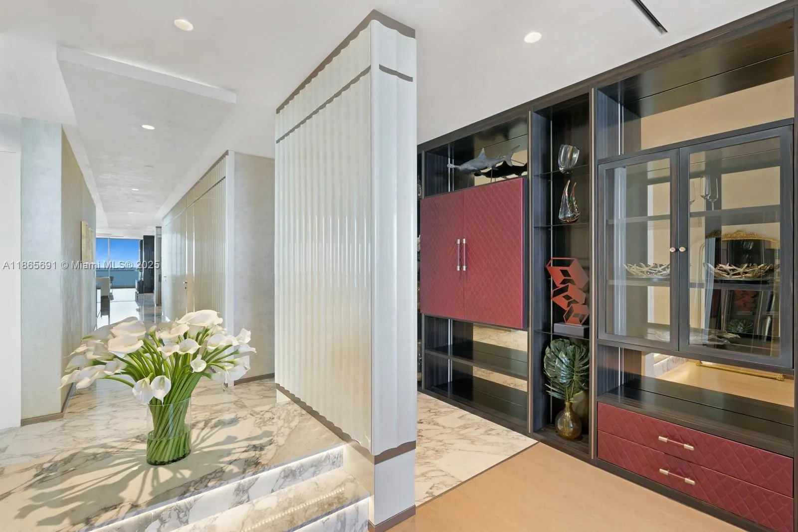 10203 Collins Ave, #2601