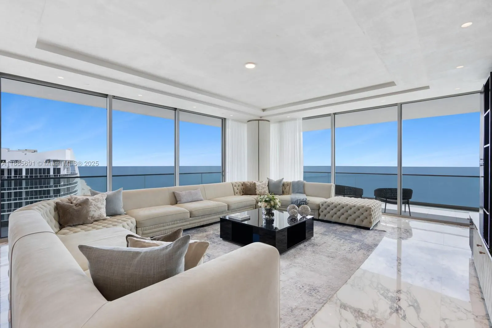 10203 Collins Ave, #2601