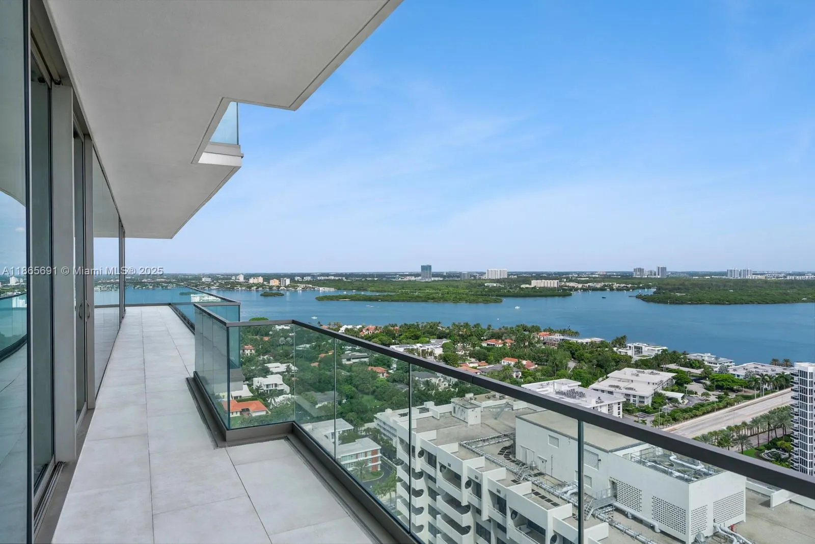 10203 Collins Ave, #2601