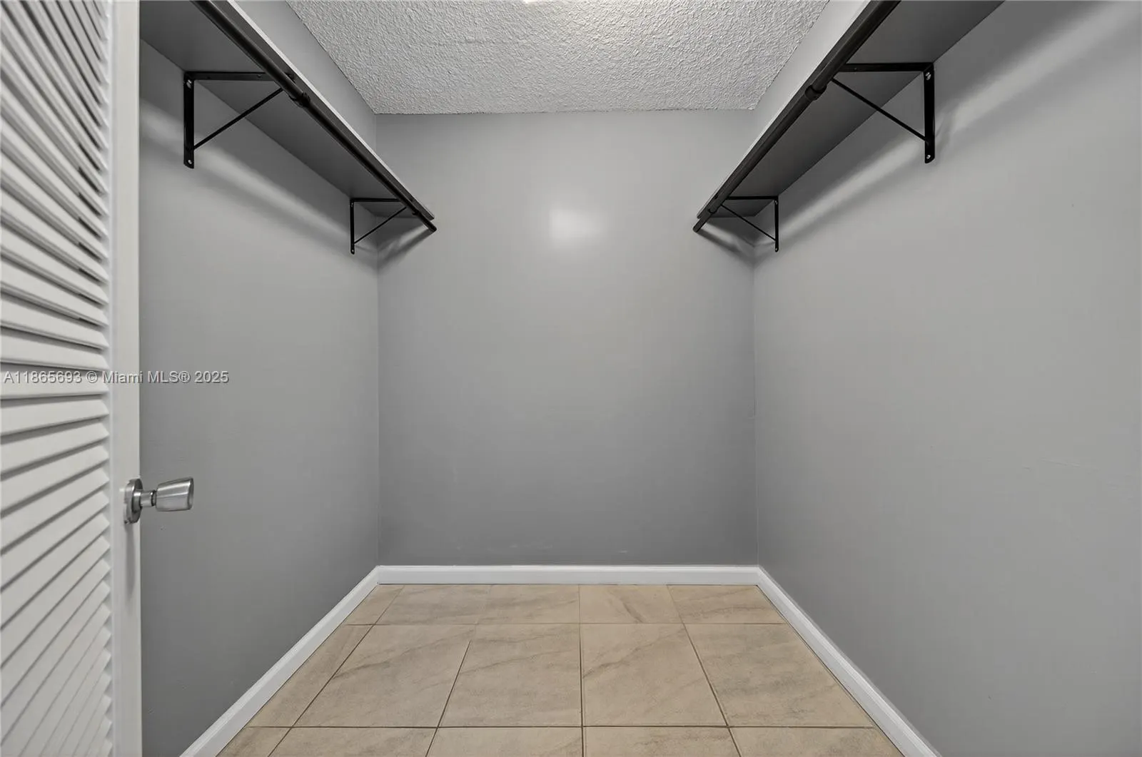 3001 S Course Dr, #105