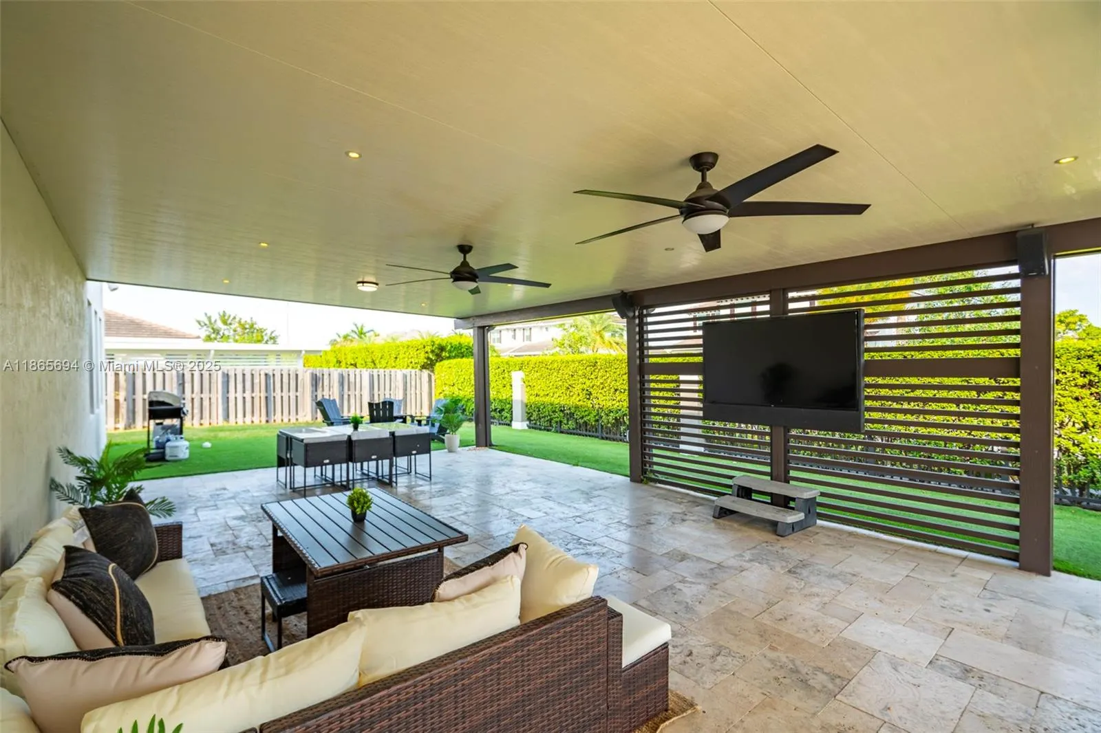 11 NW 122nd Ave