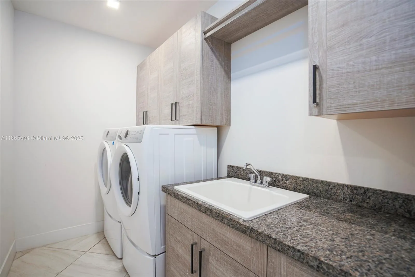 11 NW 122nd Ave