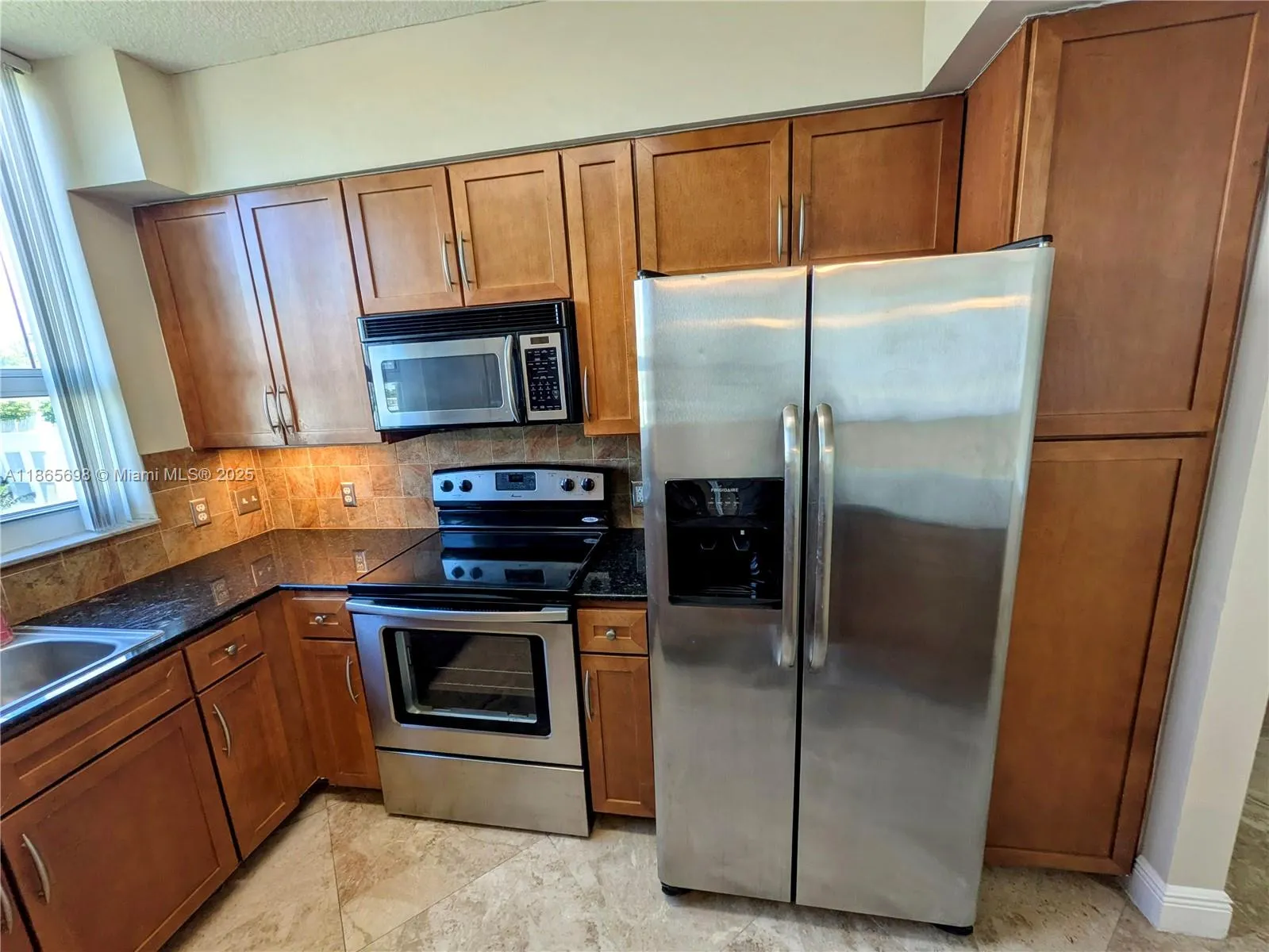 2000 N BAYSHORE DR, #627