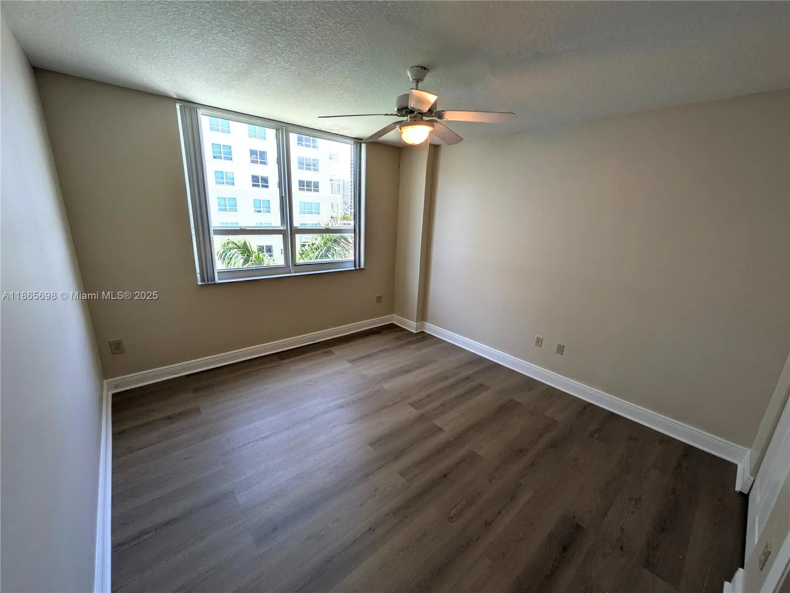 2000 N BAYSHORE DR, #627
