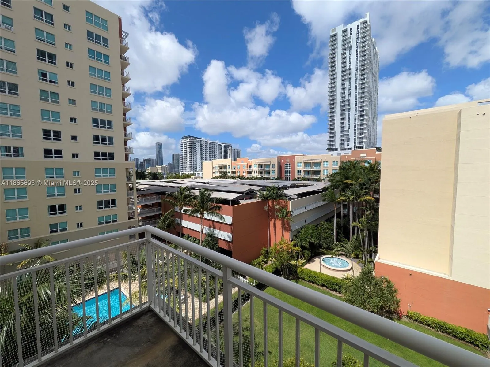 2000 N BAYSHORE DR, #627