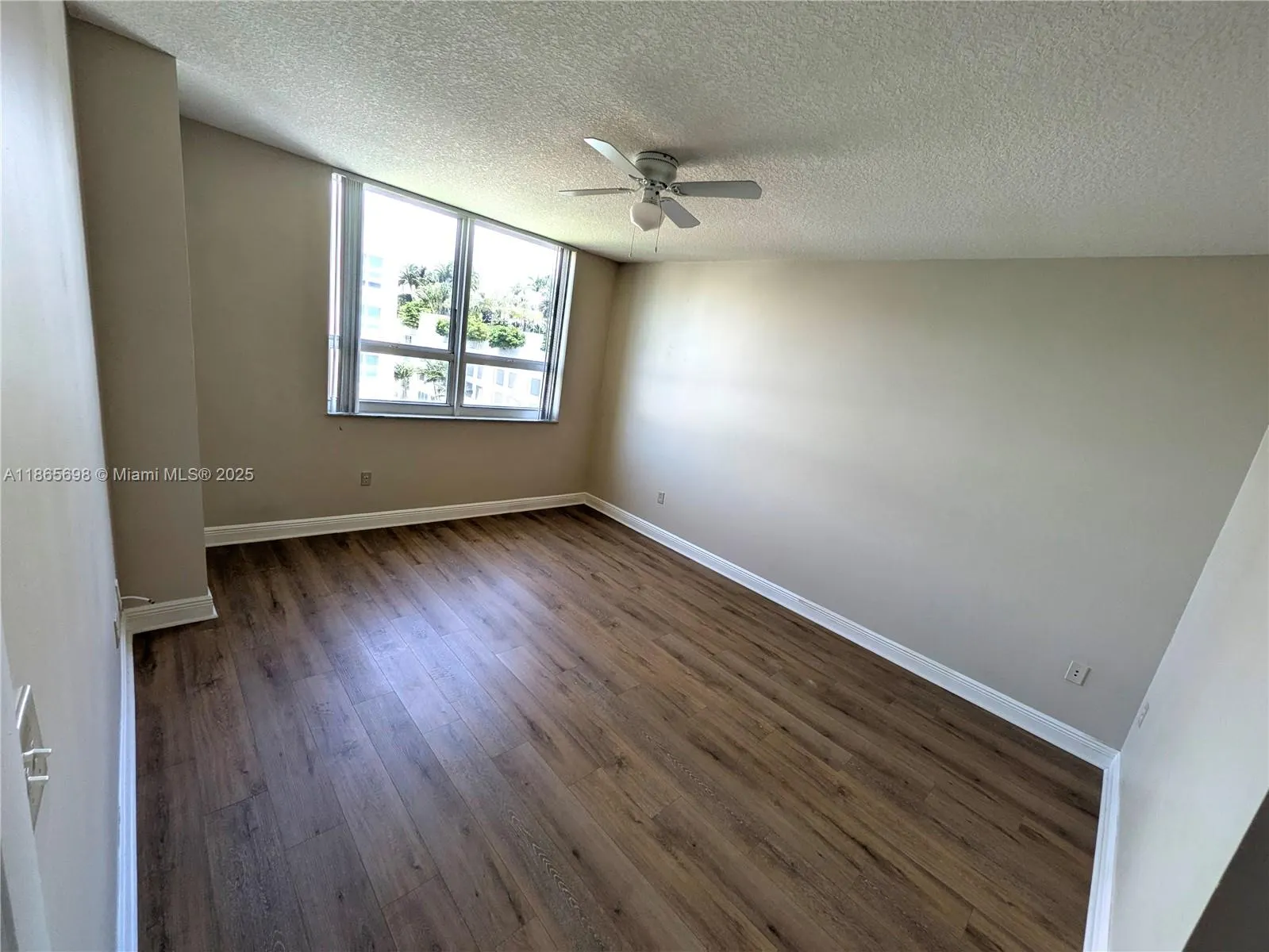 2000 N BAYSHORE DR, #627