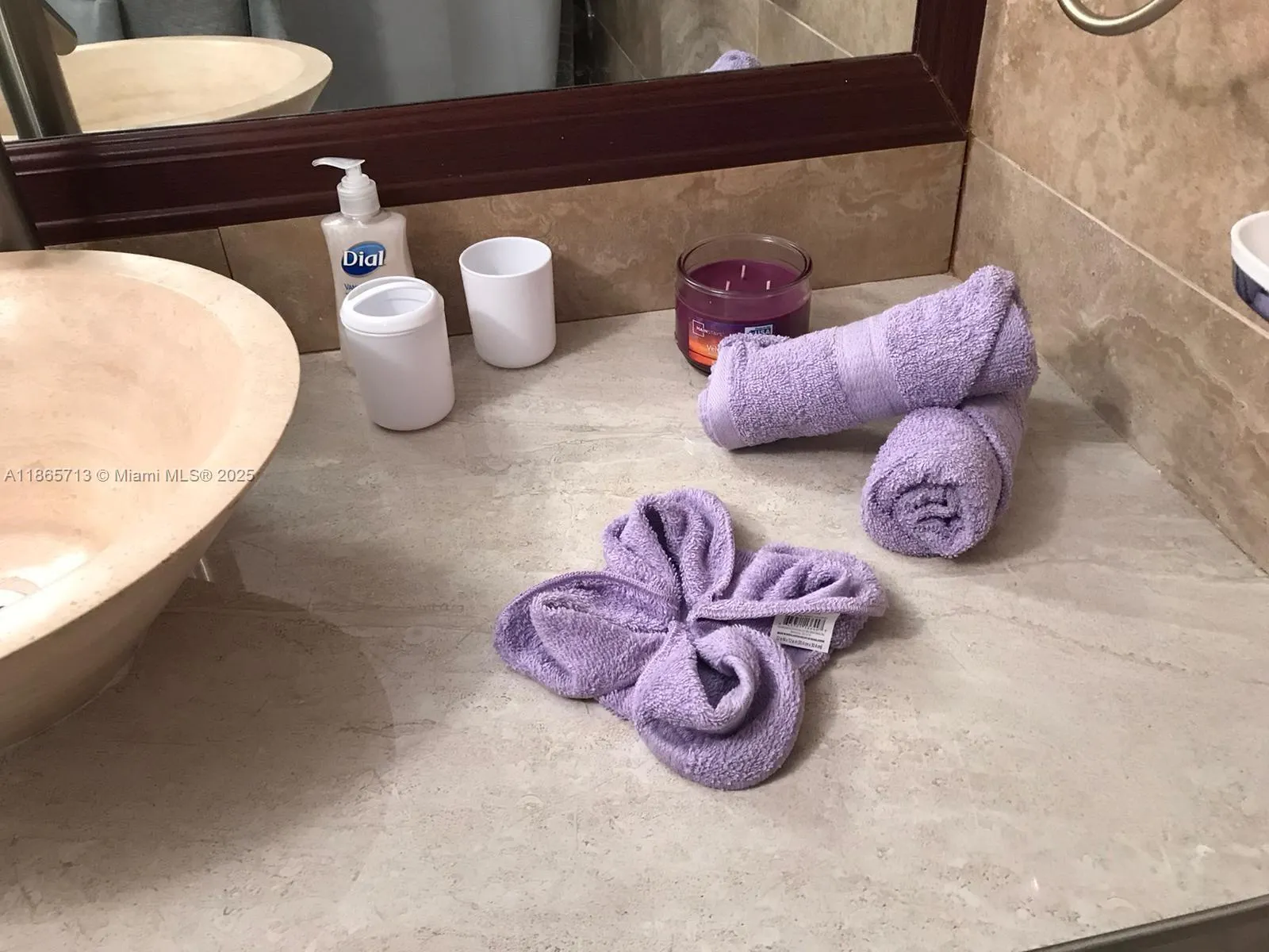 26 Diplomat Pkwy, #2215