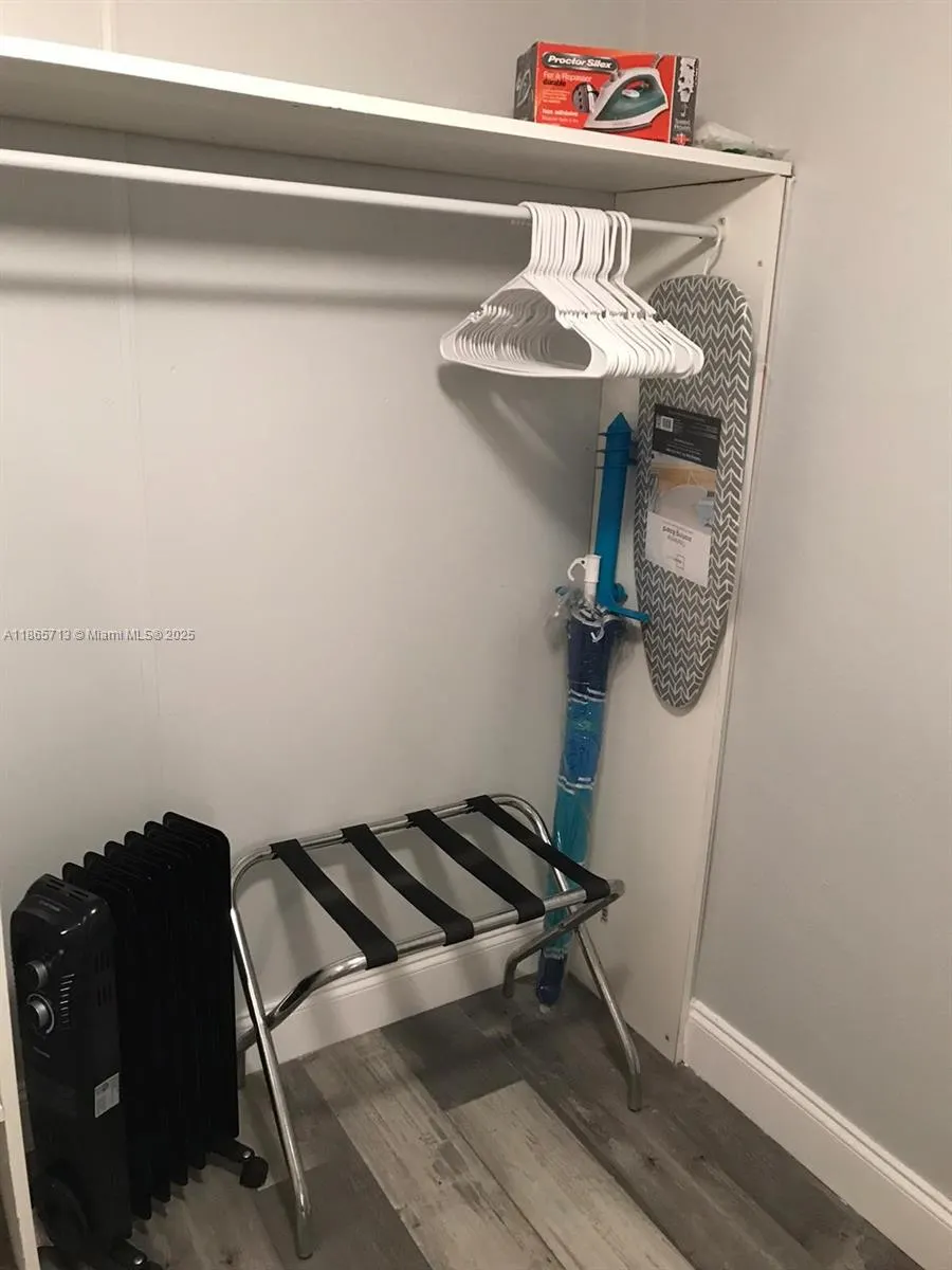 26 Diplomat Pkwy, #2215