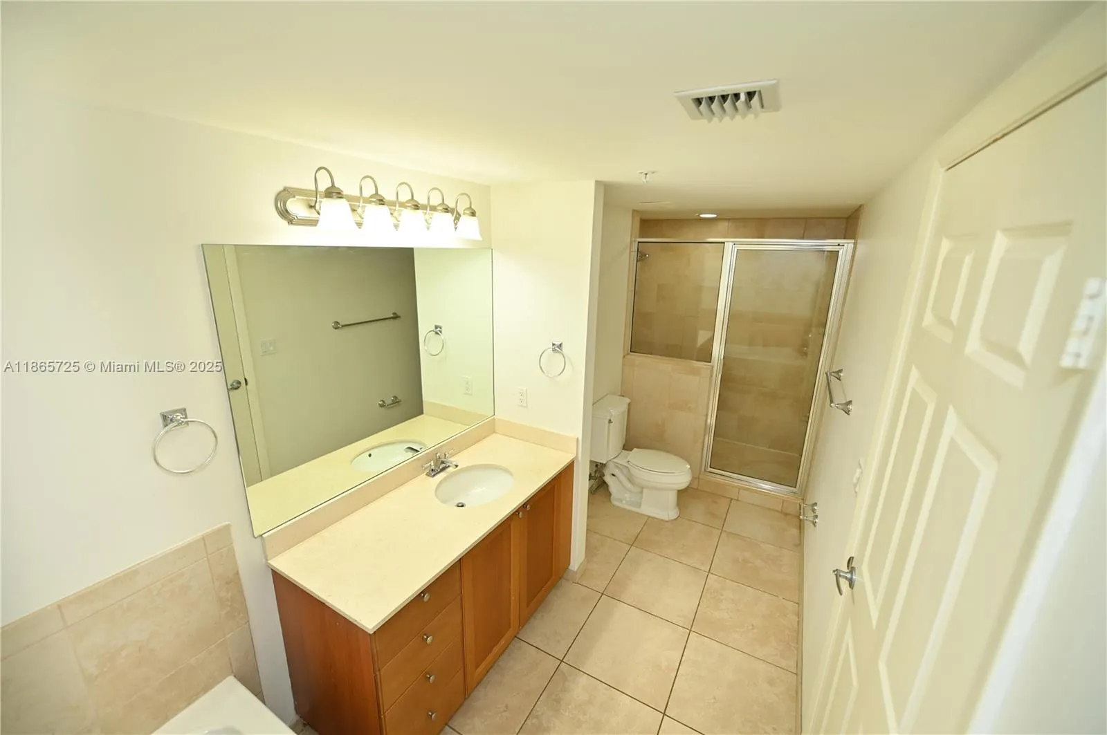 55 MERRICK WY, #723