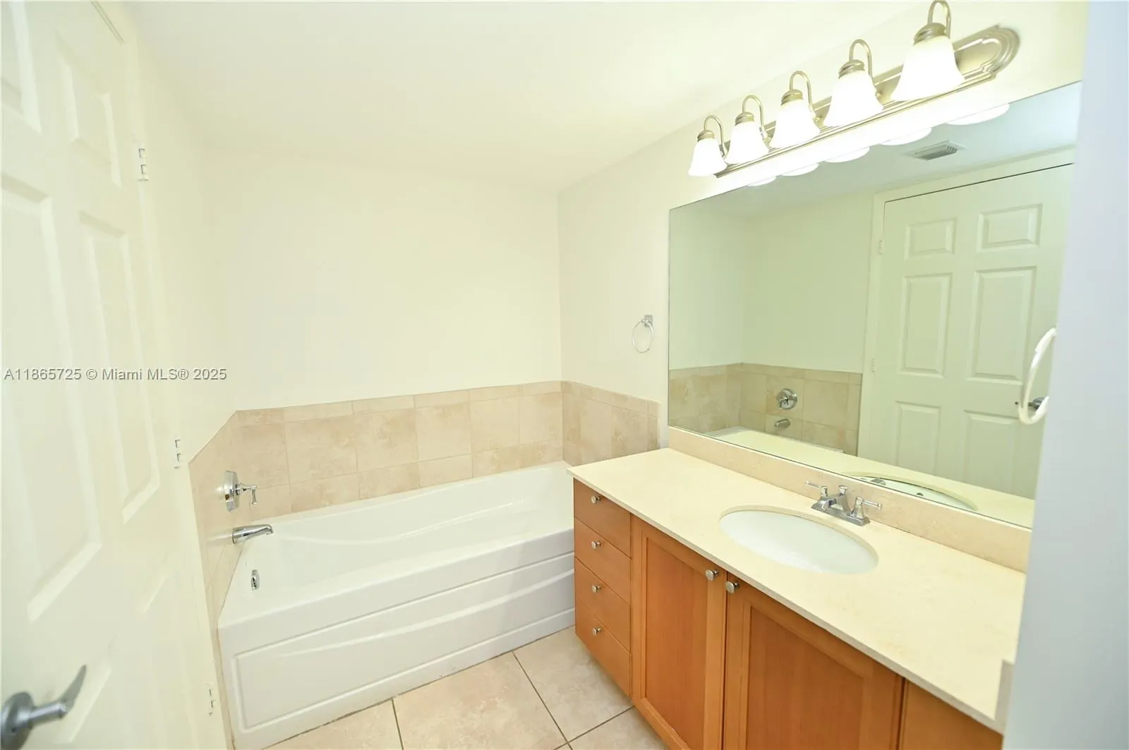 55 MERRICK WY, #723