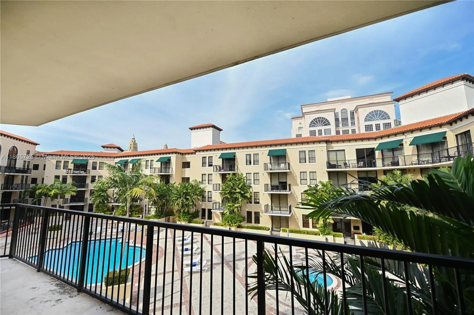 55 MERRICK WY, #723