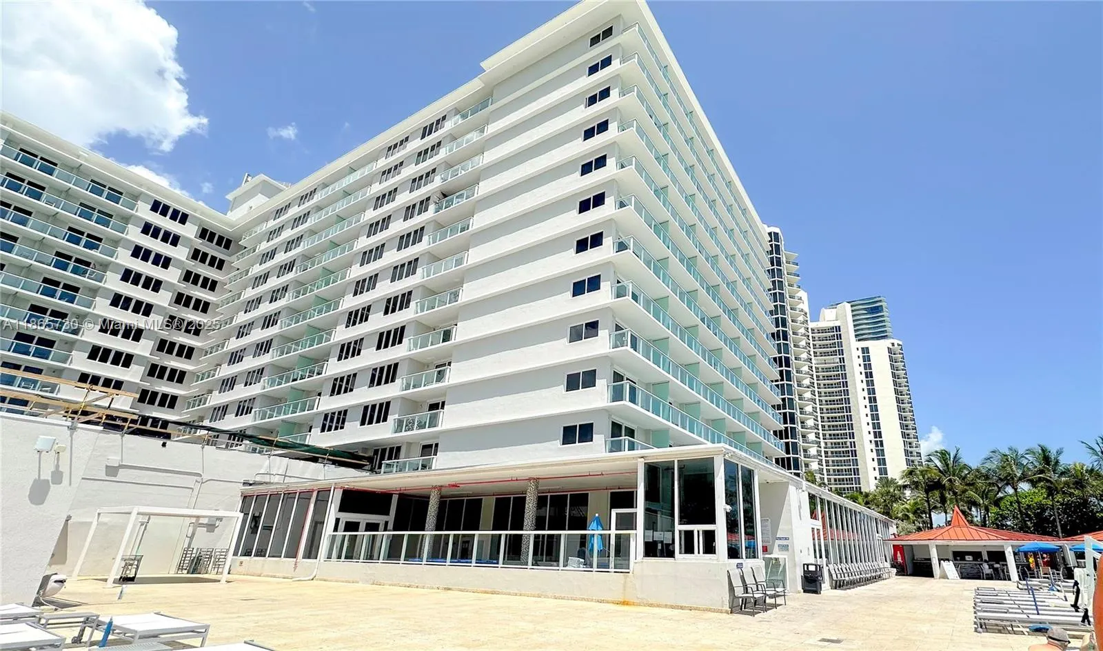 19201 Collins Ave, #510