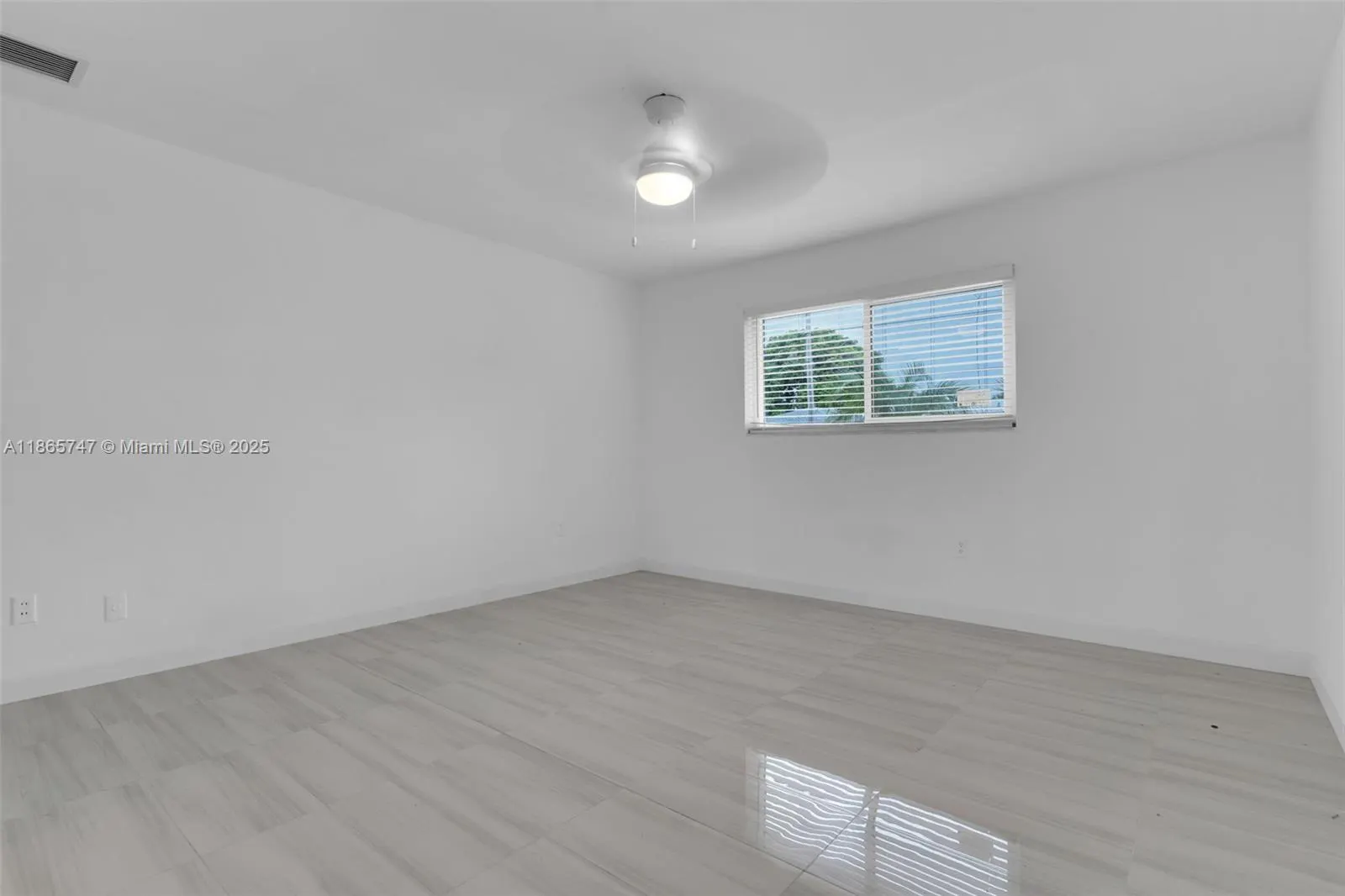 1282 NW 55th Ter