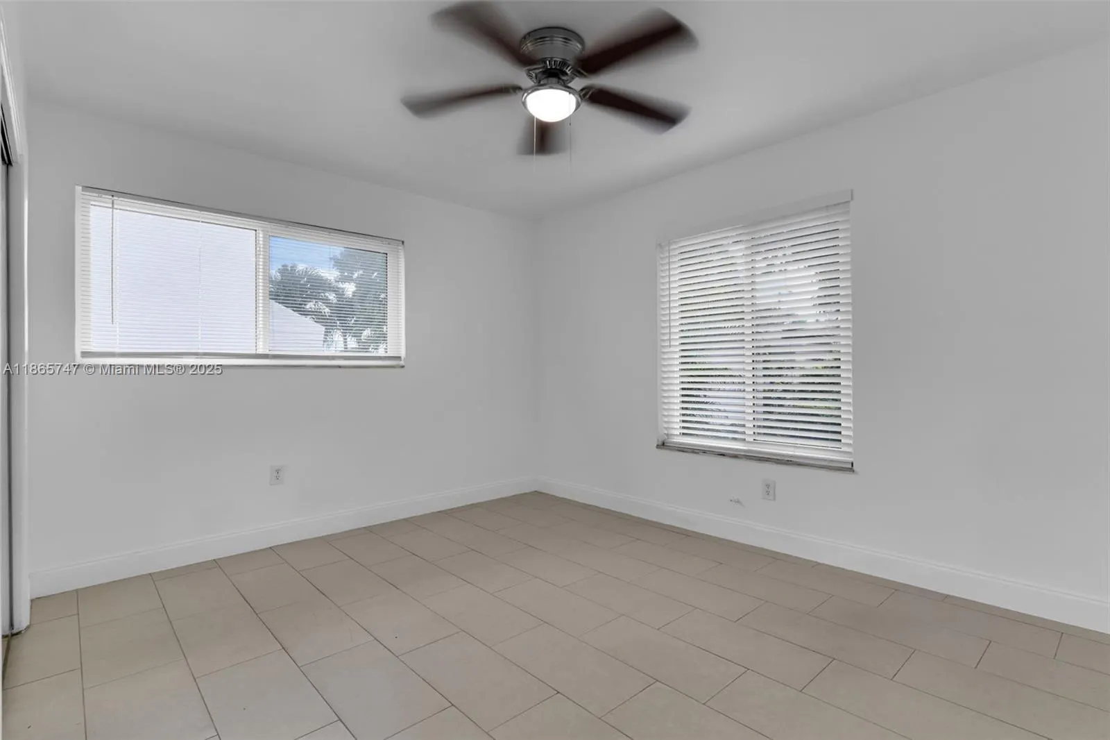 1282 NW 55th Ter