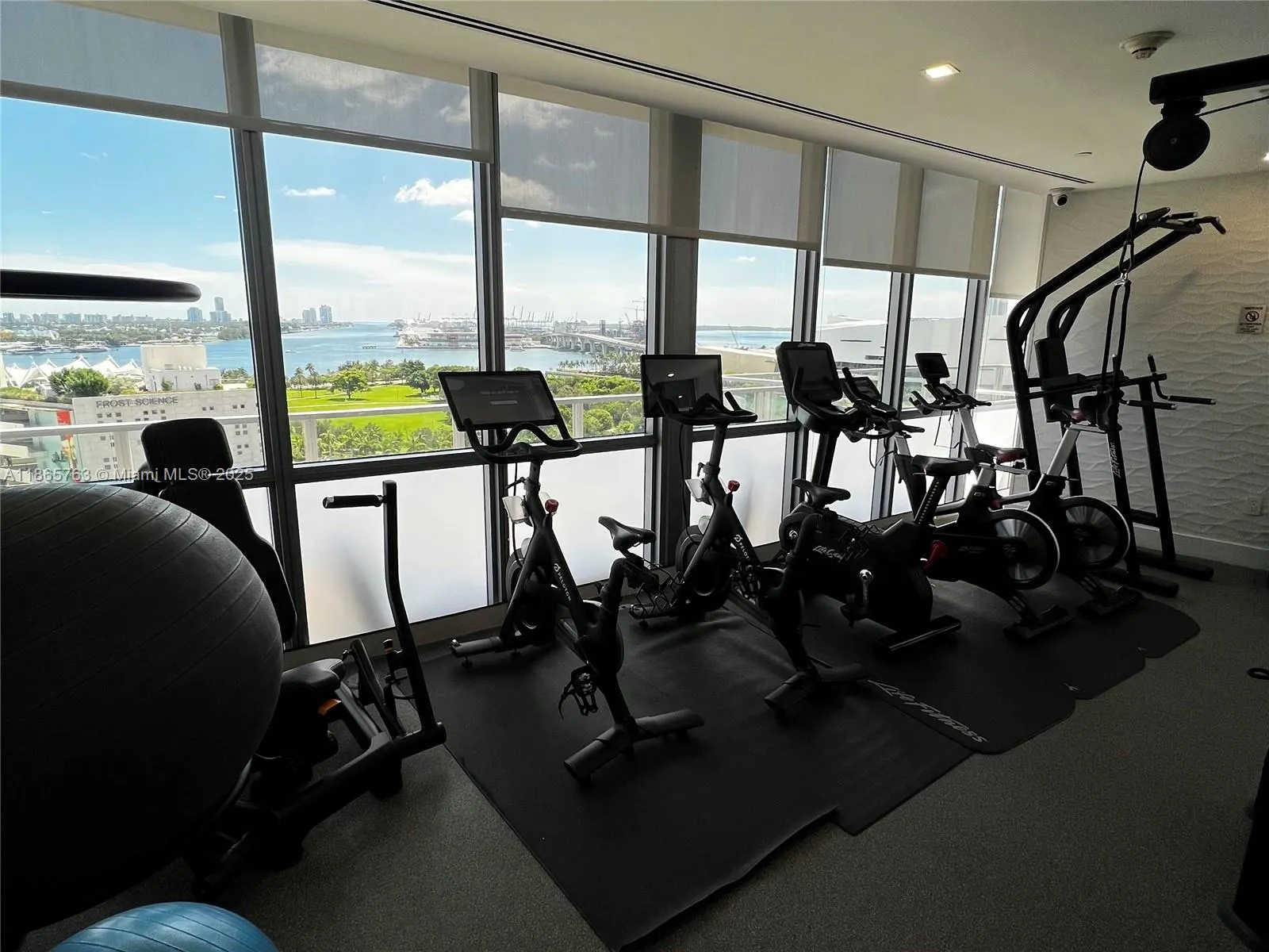 1100 Biscayne Blvd, #1706