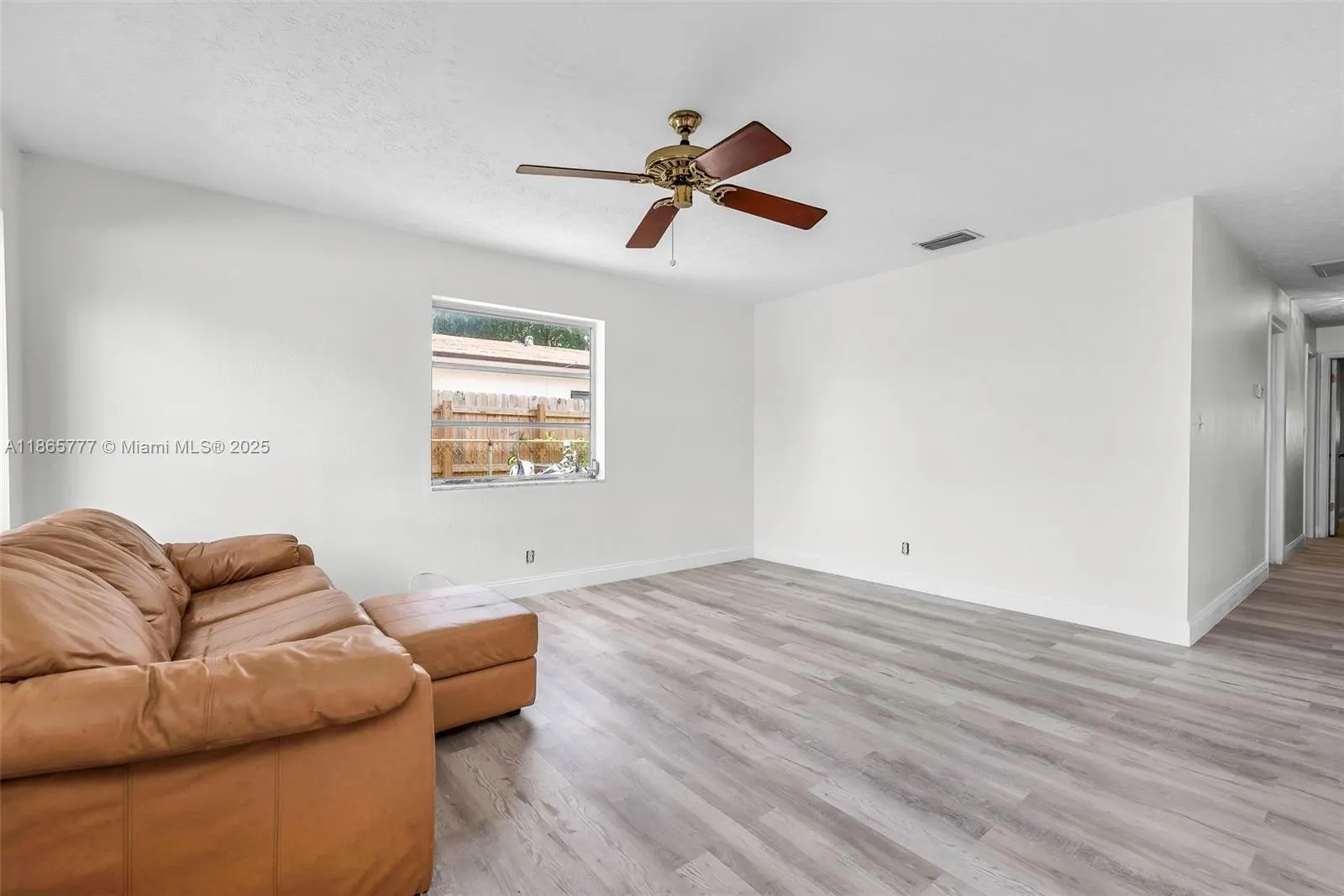820-822 SW 12th Ct