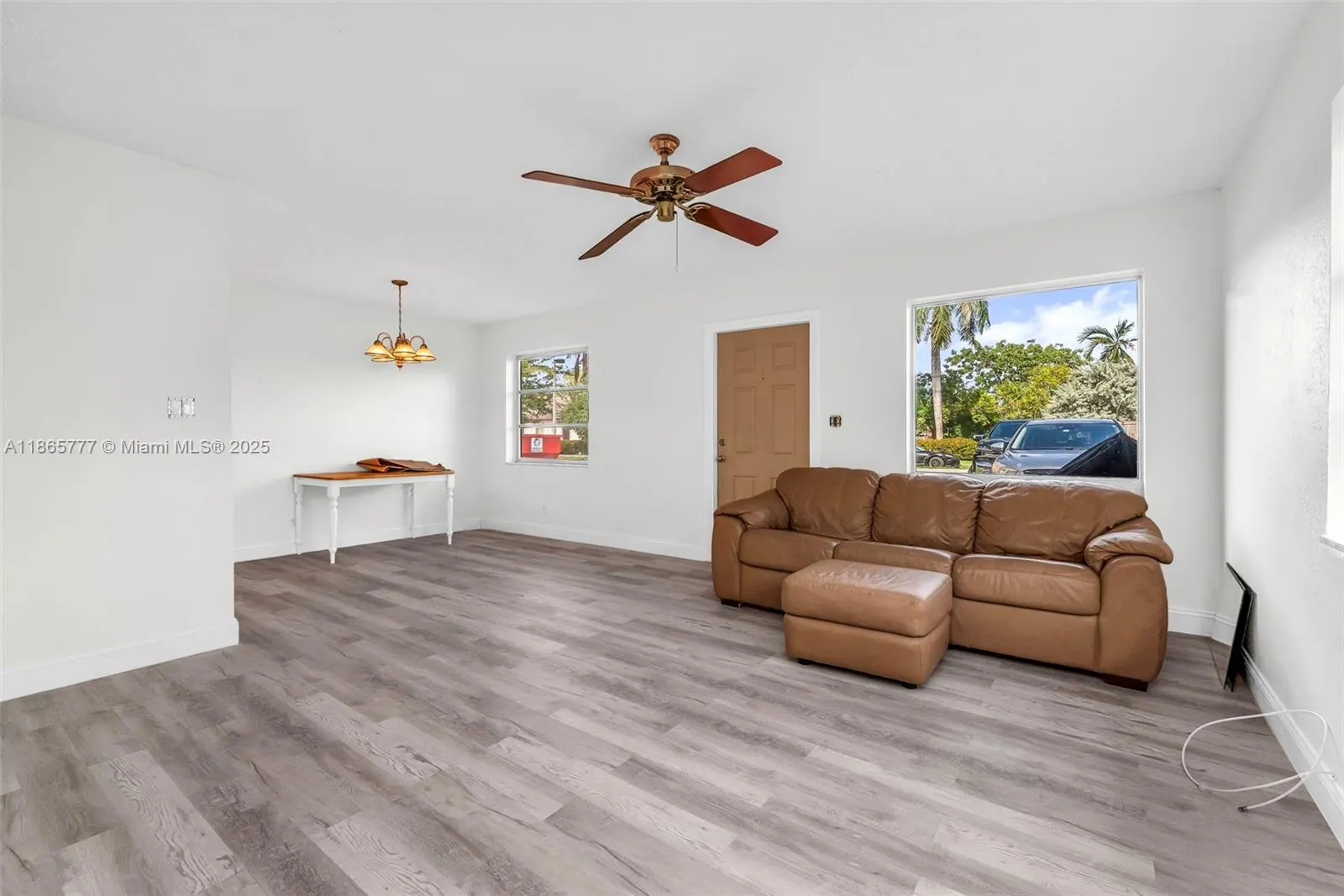 820-822 SW 12th Ct