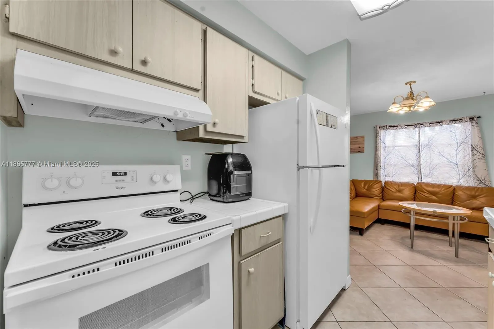 820-822 SW 12th Ct