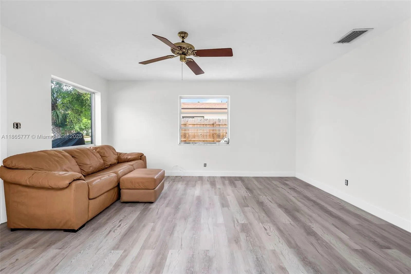 820-822 SW 12th Ct