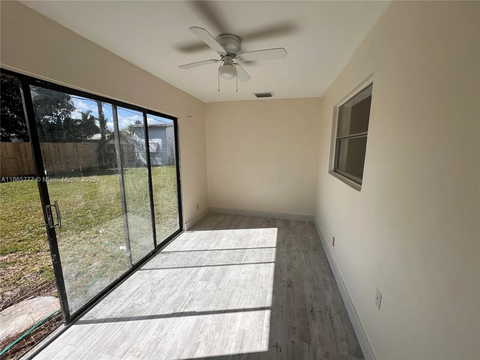820-822 SW 12th Ct