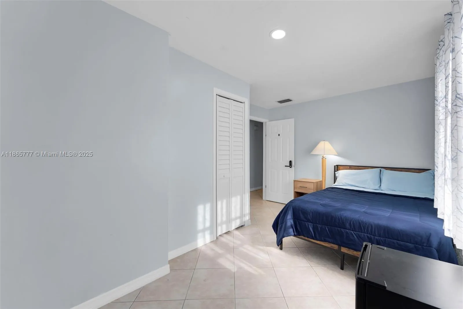 820-822 SW 12th Ct