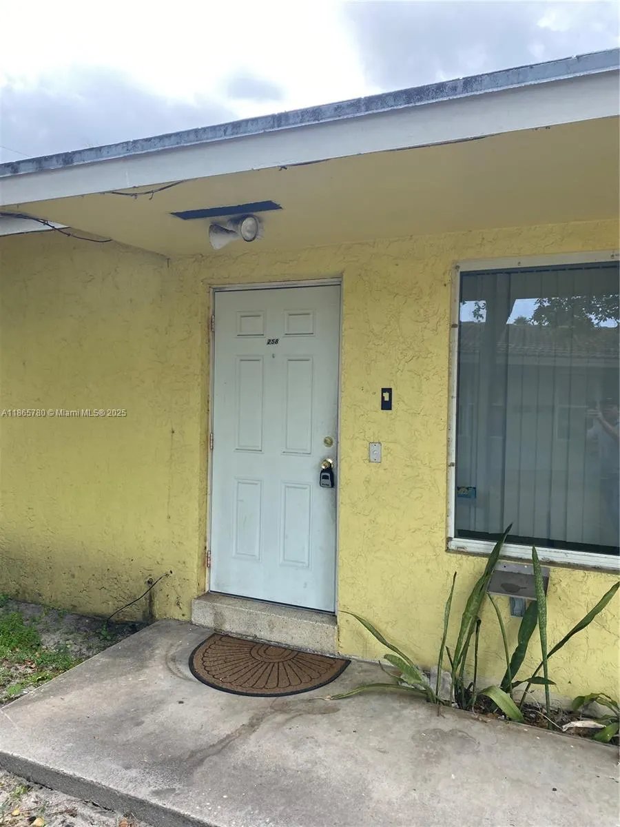 258 NE 41st St, #258