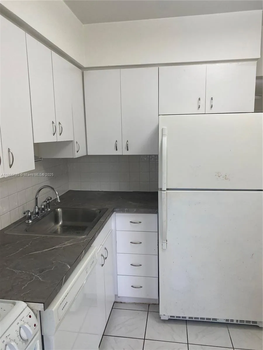 258 NE 41st St, #258