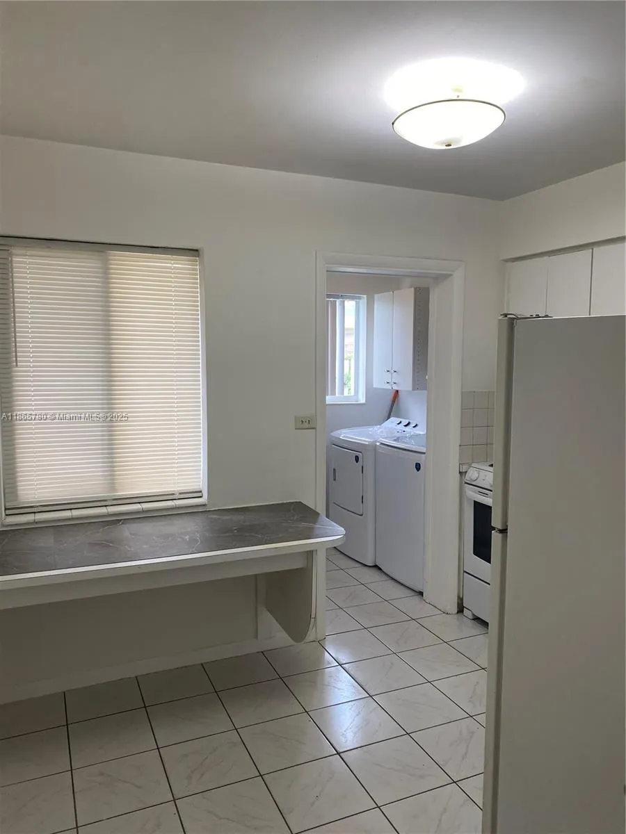 258 NE 41st St, #258