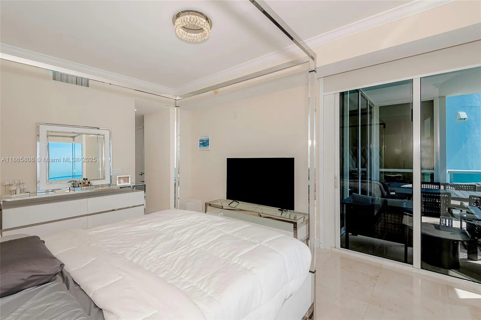 18101 Collins Ave (2,167 sq.ft.), #3608