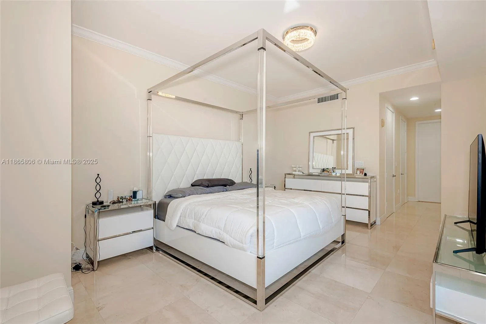 18101 Collins Ave (2,167 sq.ft.), #3608