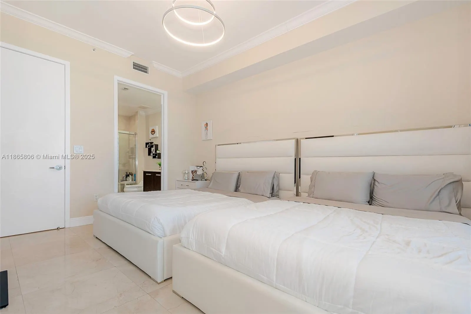18101 Collins Ave (2,167 sq.ft.), #3608