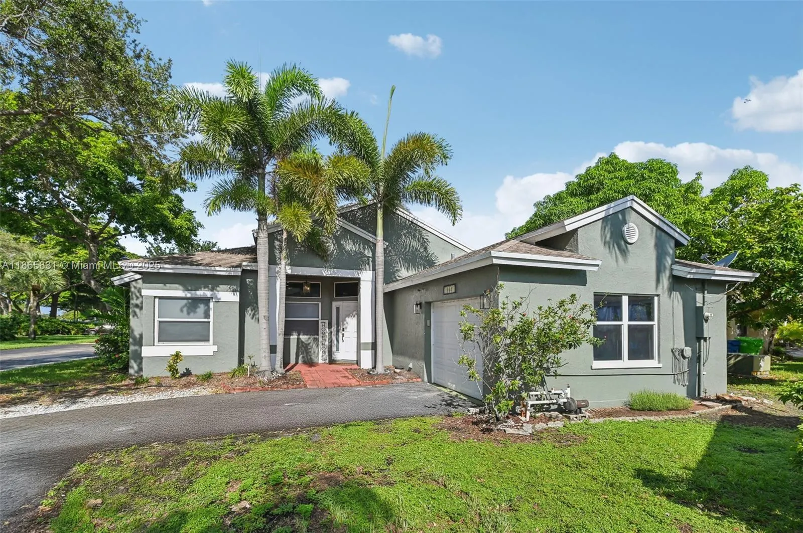 10681 Lago Welleby Dr