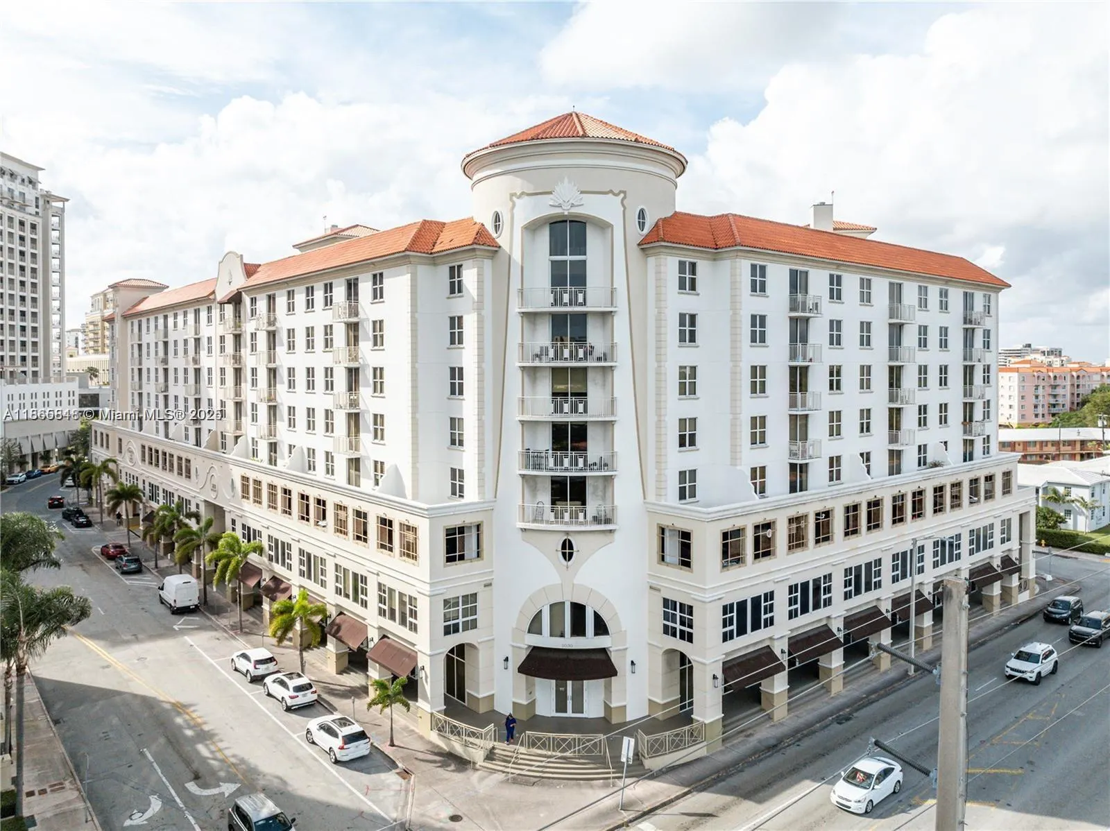 2030 S Douglas Rd, #611