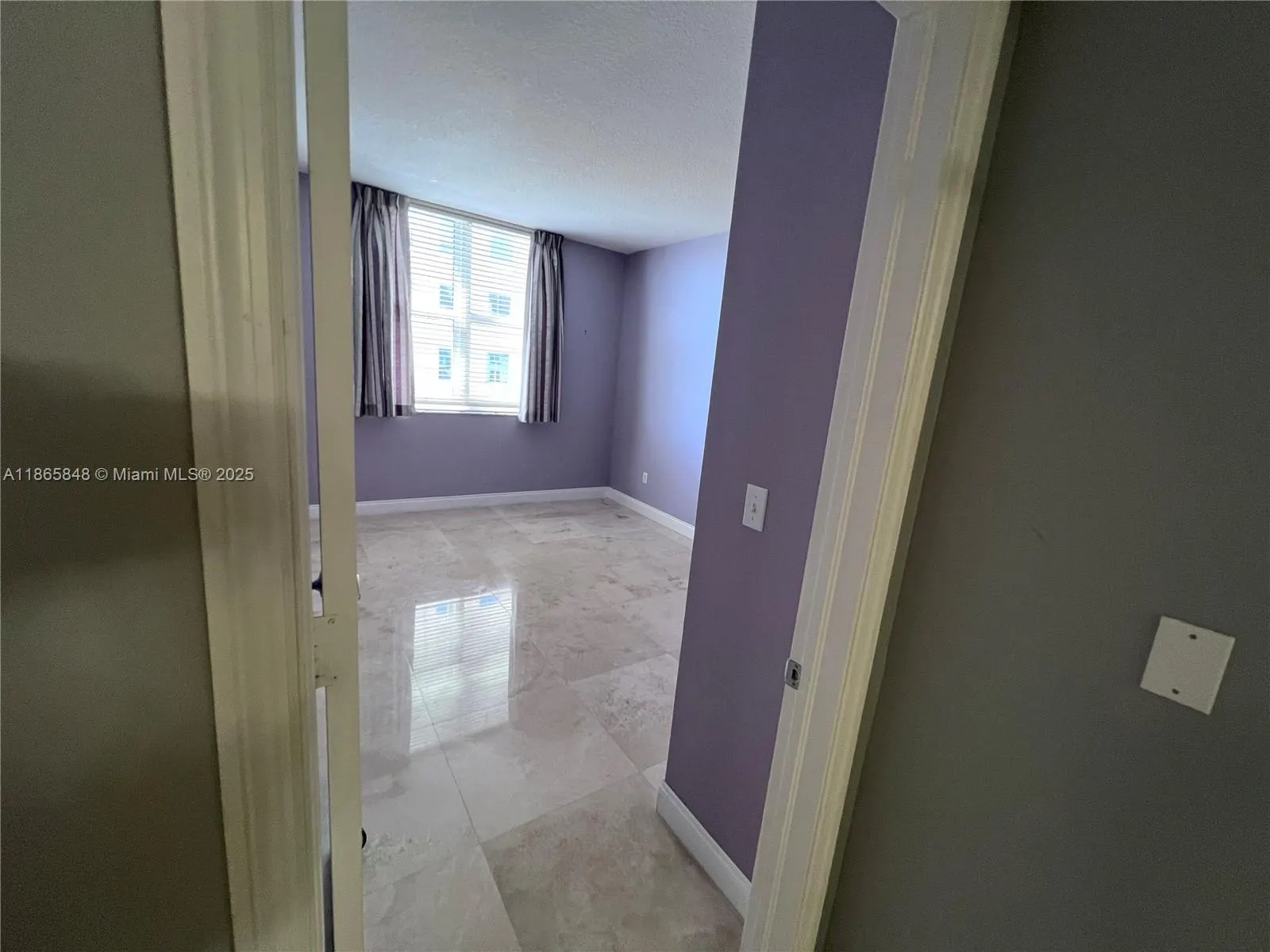 2030 S Douglas Rd, #611