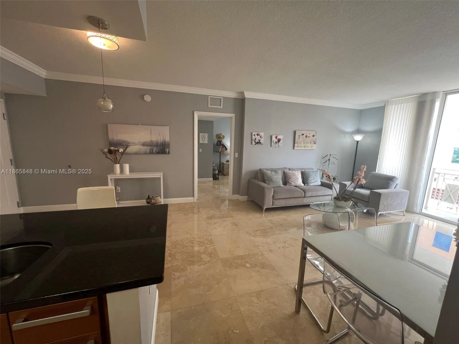 2030 S Douglas Rd, #611