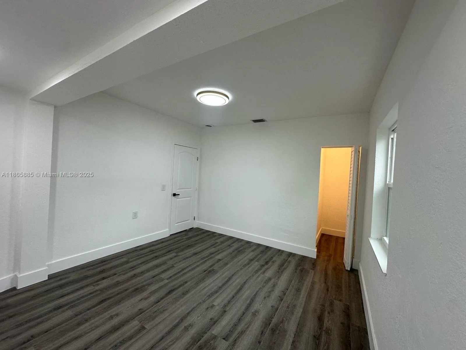 1782 NE 175th St