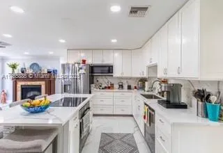 3954 Coconut Circle N, #3954