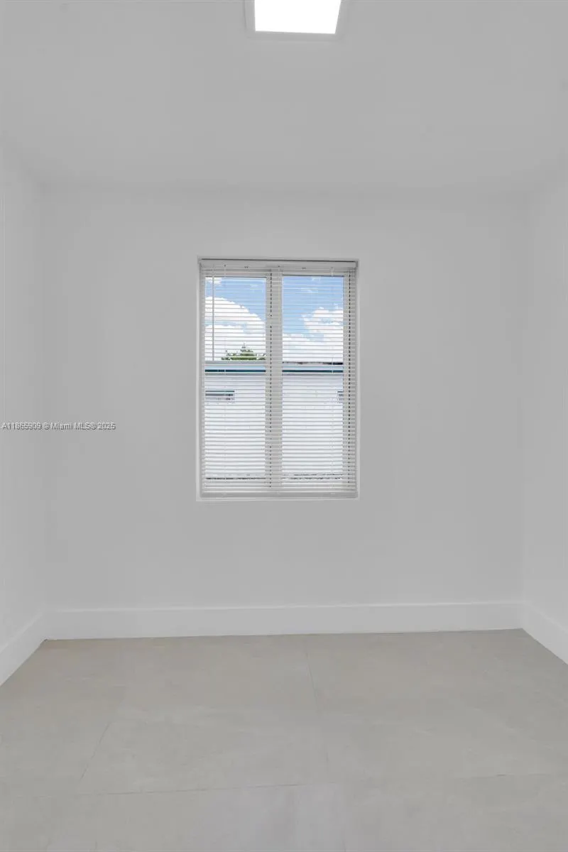301 NW 108th St