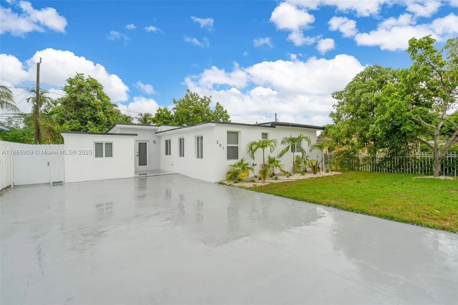 301 NW 108th St