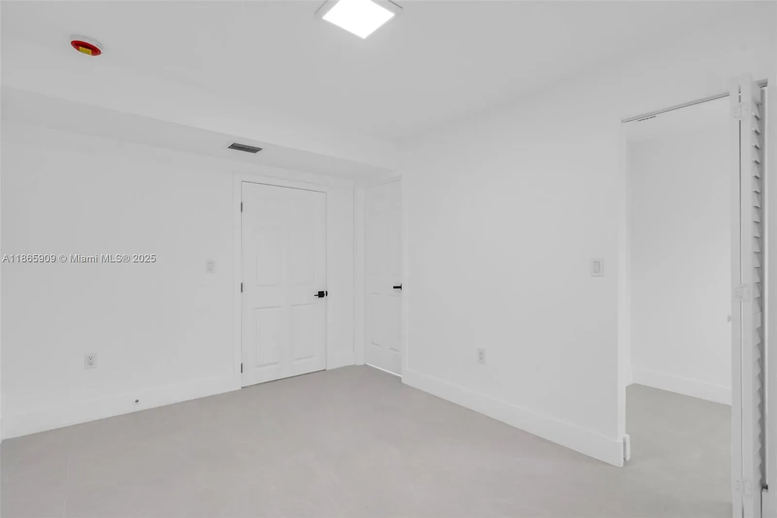 301 NW 108th St