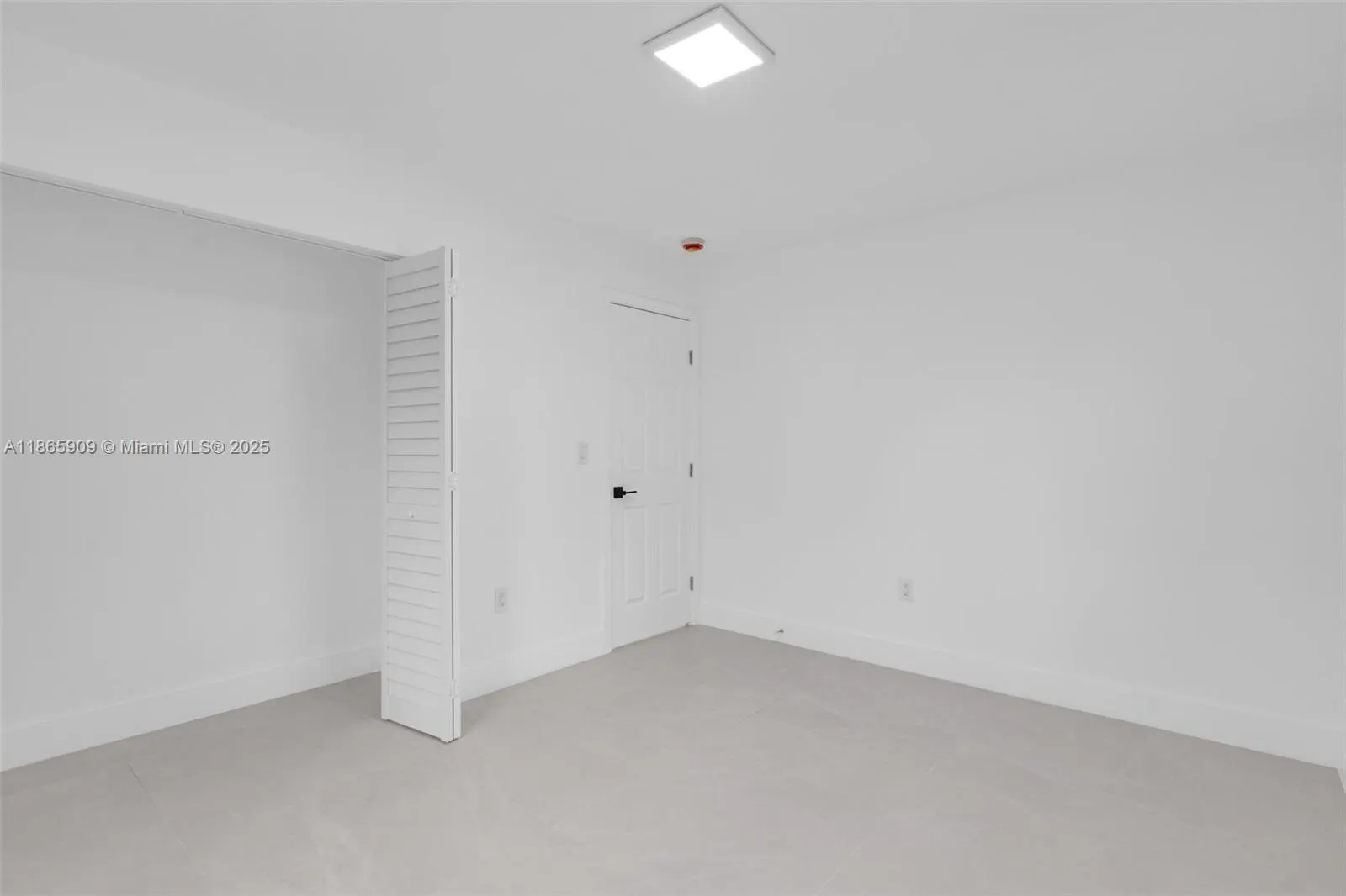 301 NW 108th St