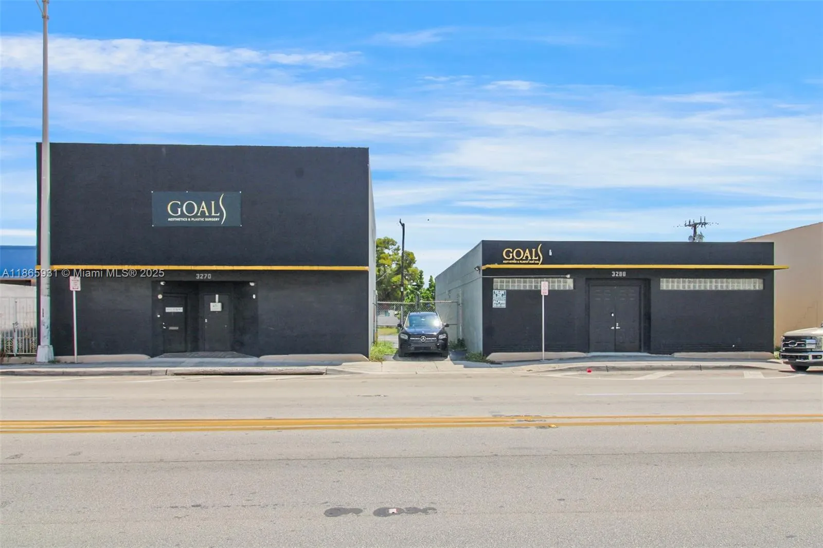 3270 NW 36th St