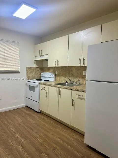15 NW 70th St, #17