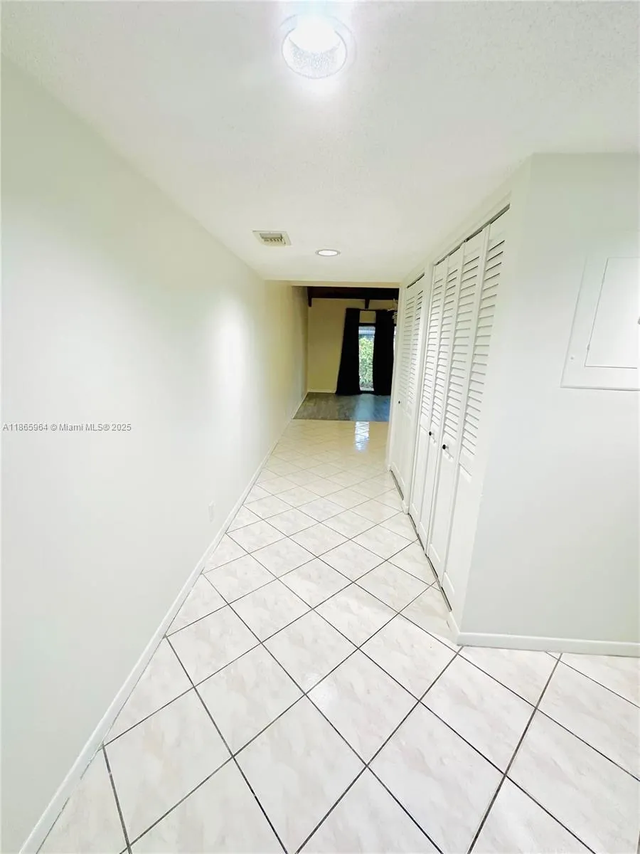 33 Deer Creek Rd, #D103