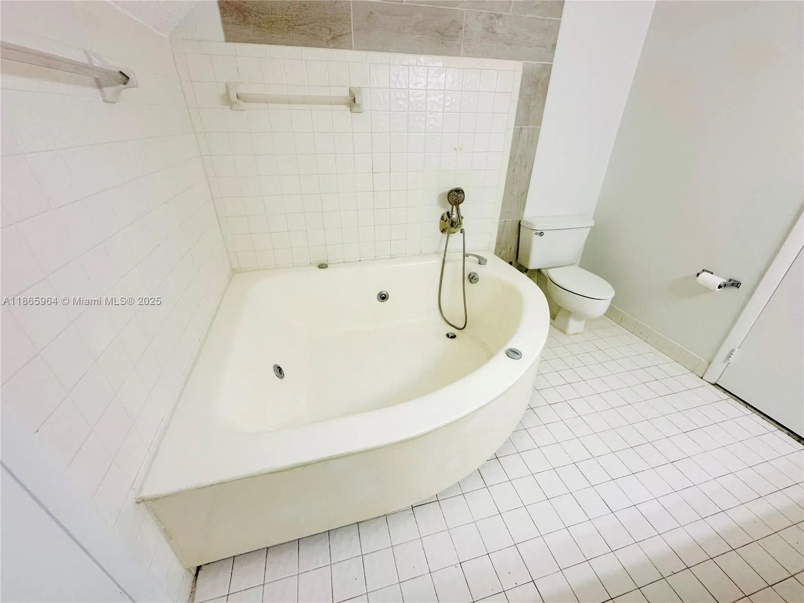 33 Deer Creek Rd, #D103
