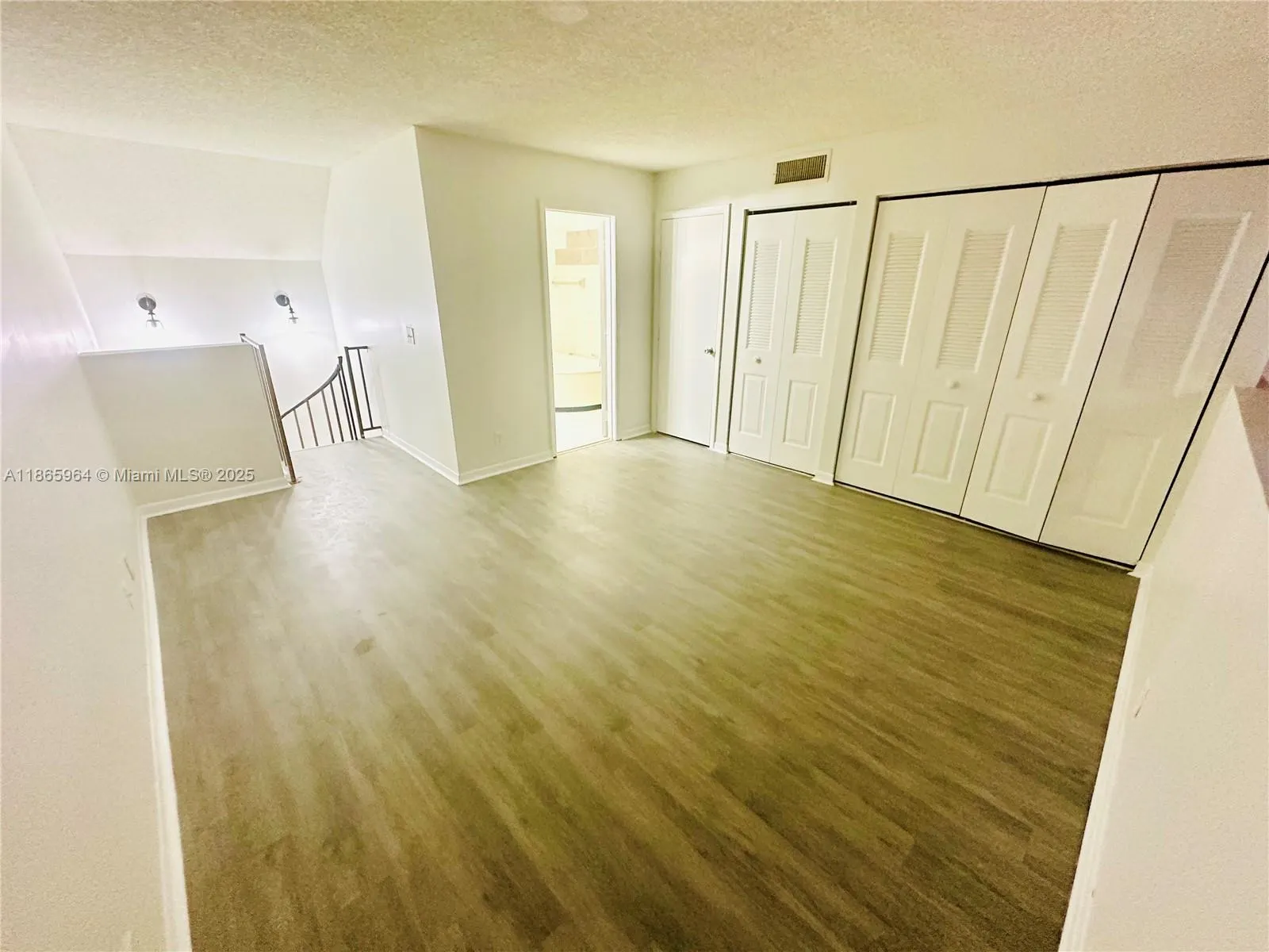 33 Deer Creek Rd, #D103